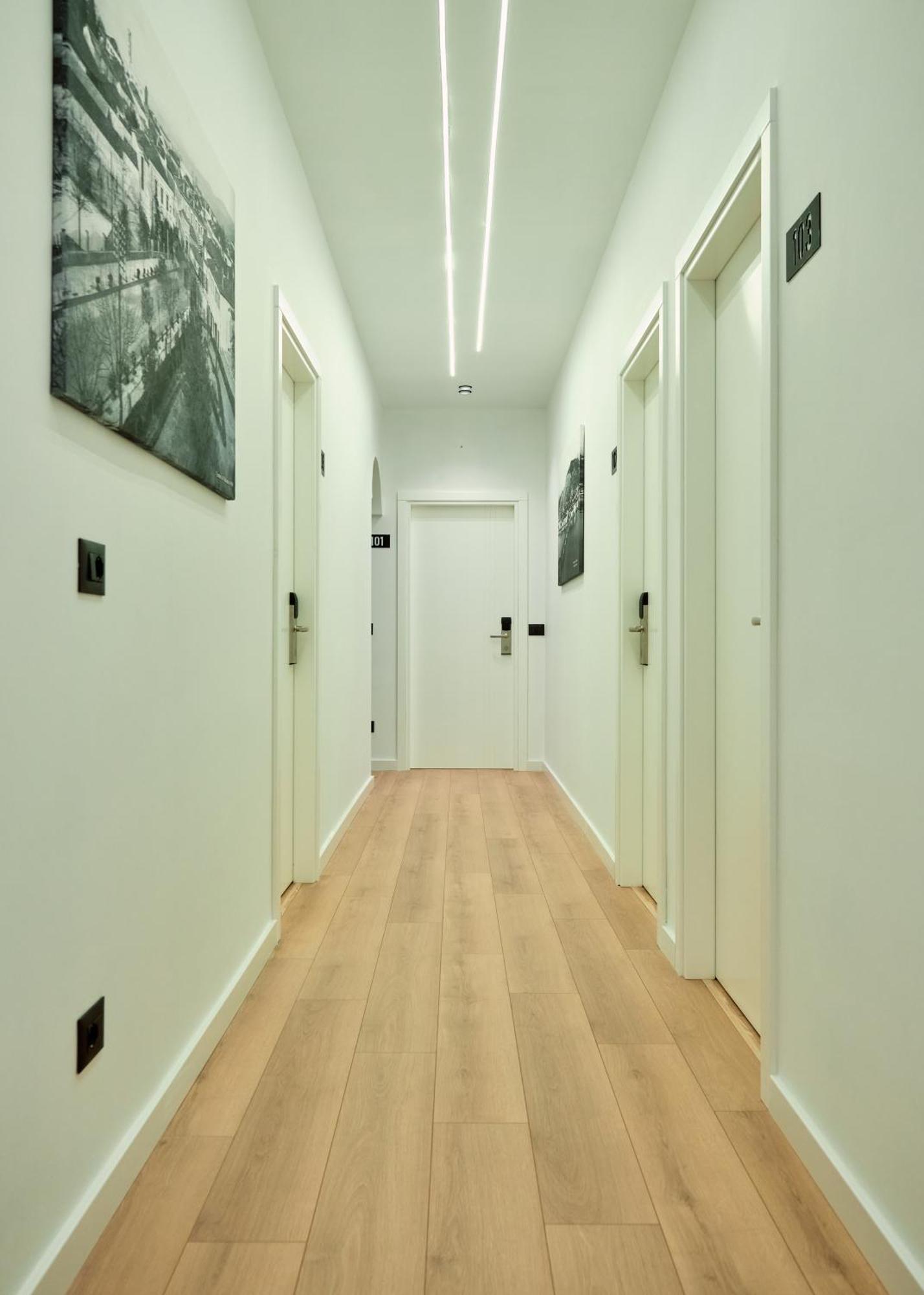 Montflux Hotel Boks Εξωτερικό φωτογραφία