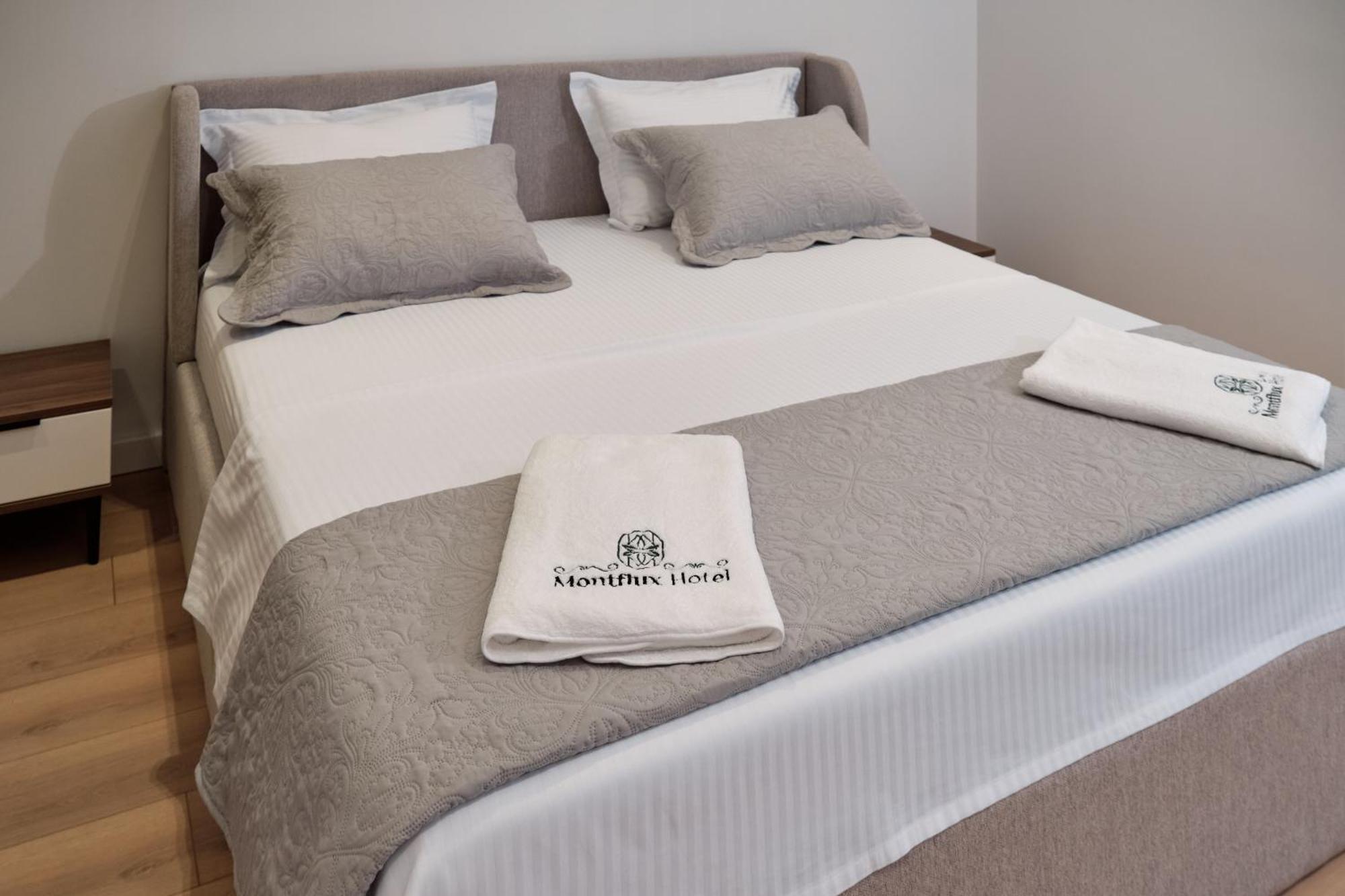 Montflux Hotel Boks Εξωτερικό φωτογραφία